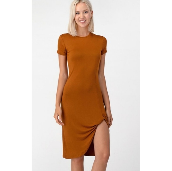 Boutique Dresses & Skirts - 🌿KNOTTED SIDE SLIT DRESS🌿